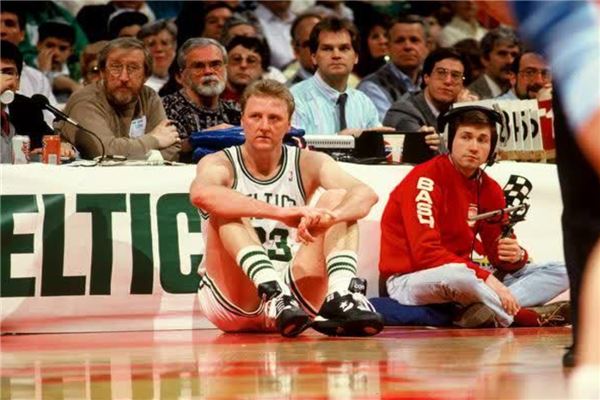 首秀中上演 首秀中上演