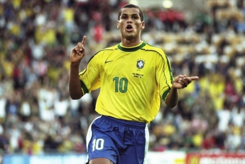 风格密切相 风格密切相