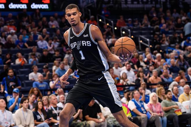 队员还是替 队员还是替