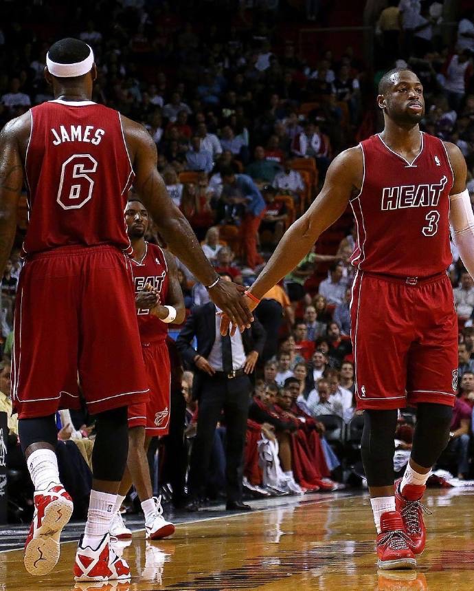 收益曲线更 收益曲线更