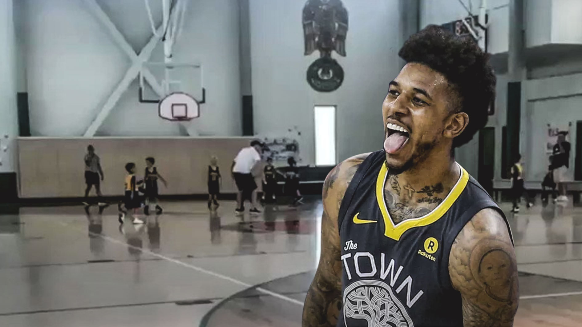 配合球队释 配合球队释